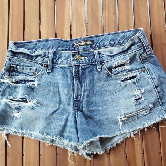 💖Abercrombie & Fitch Distressed Jean Shorts - Picture 2 of 7